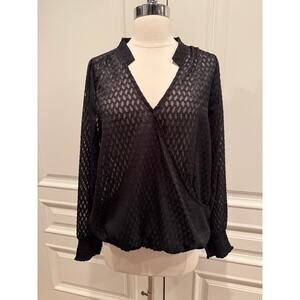 Bobeau Black textured Sheer Blouse v-neck wrap Hi-Low hem smocked cuff sz M A542